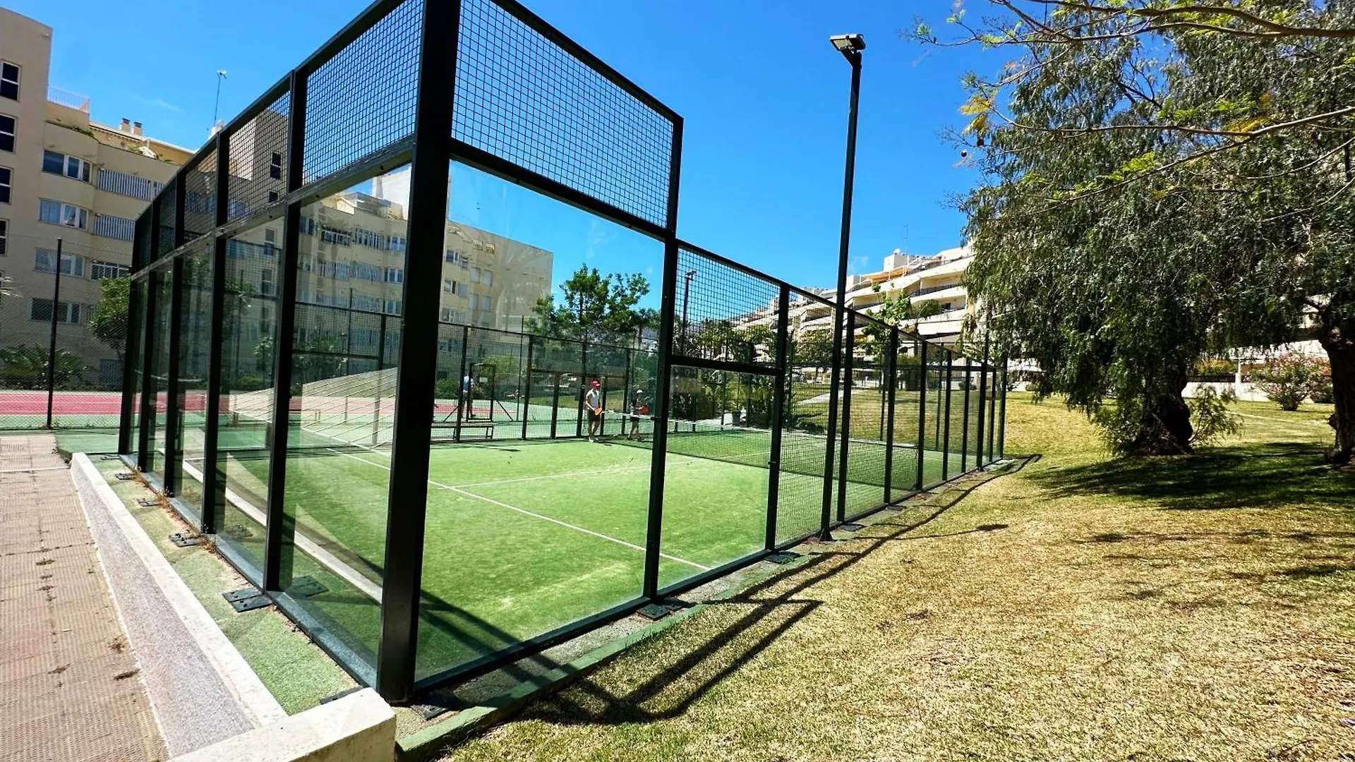 Bri - Amplio Apartamento Con Terraza, Piscina, Tenis, Padel, Playa A 5 Minutos Torremolinos