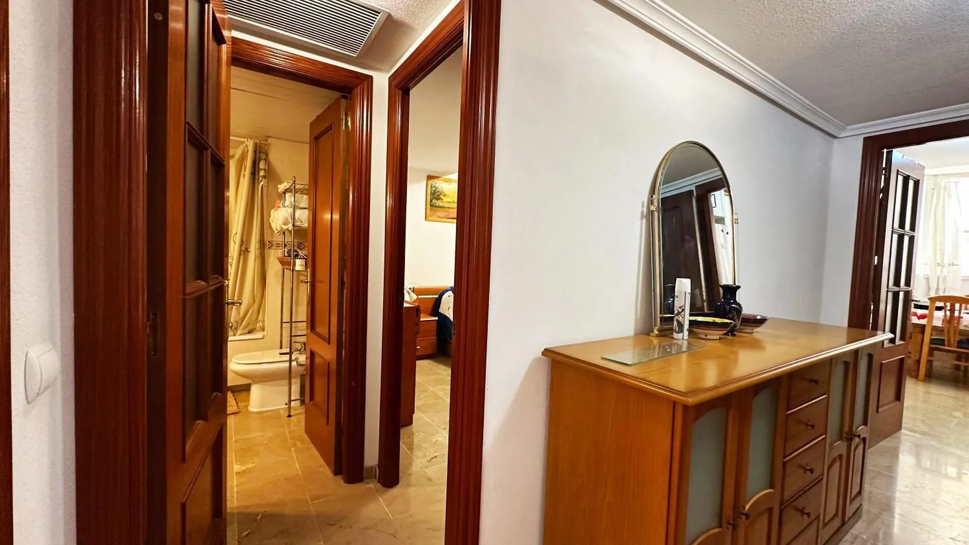 Bri - Amplio Apartamento Con Terraza, Piscina, Tenis, Padel, Playa A 5 Minutos Torremolinos 0*,  Spain
