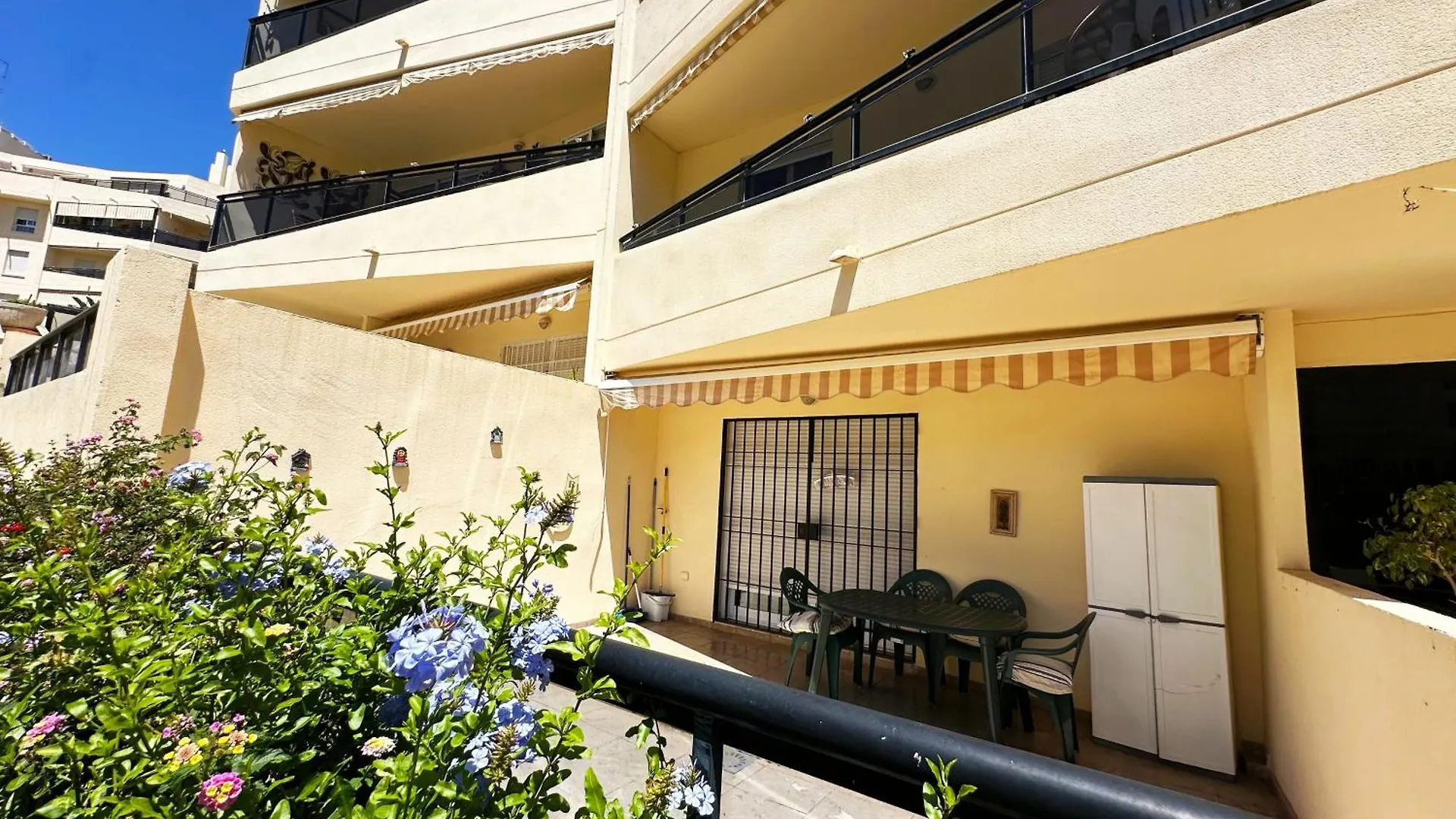 Apartment Bri - Amplio Apartamento Con Terraza, Piscina, Tenis, Padel, Playa A 5 Minutos Torremolinos Spain