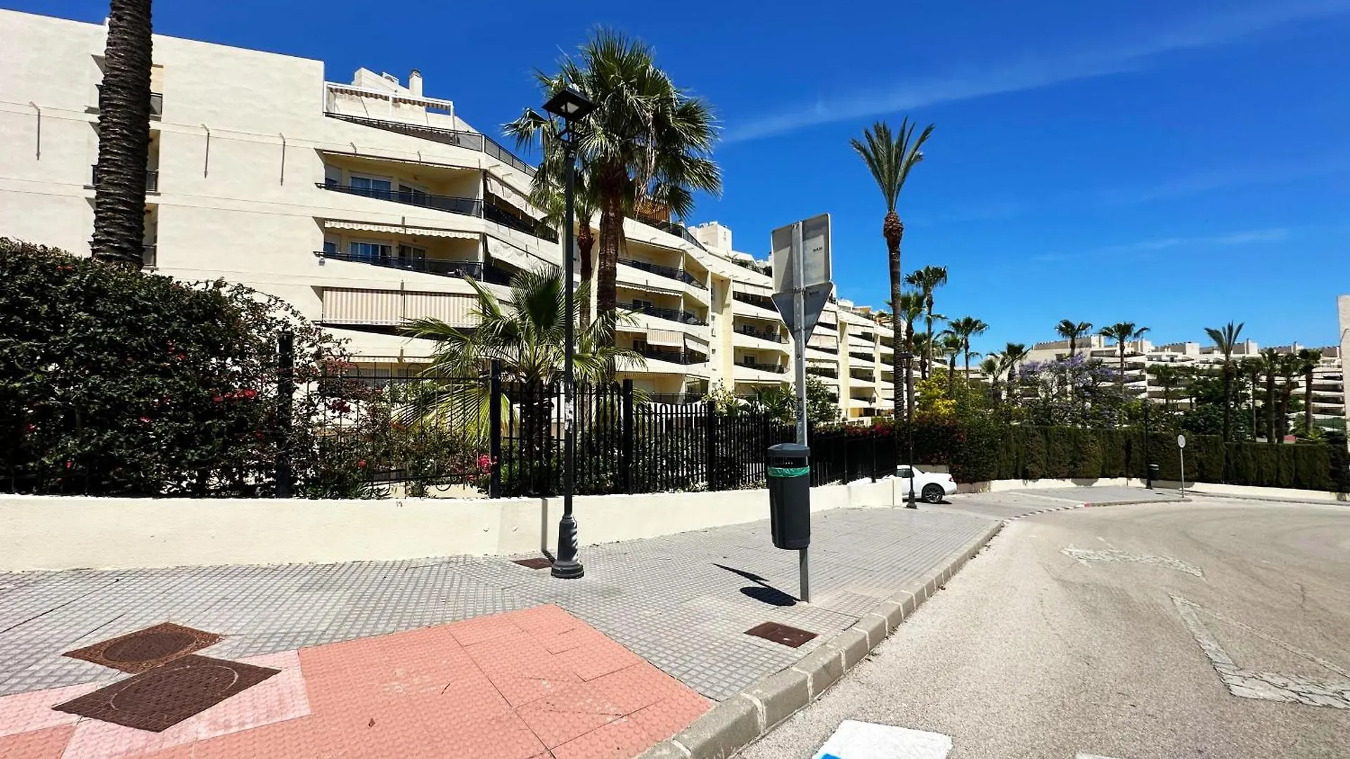 Bri - Amplio Apartamento Con Terraza, Piscina, Tenis, Padel, Playa A 5 Minutos Torremolinos 0*,
